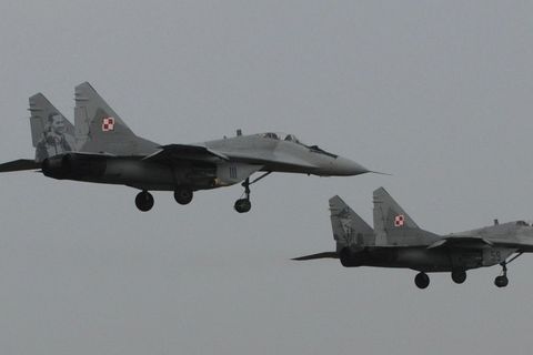 Tensiuni la granița NATO! Avioane rusești MiG-31 surprinse în spațiul aerian estonian